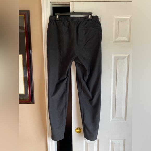 Lululemon Utilitech Classic-Fit Pull-On Pant Medium - Picture 2 of 5